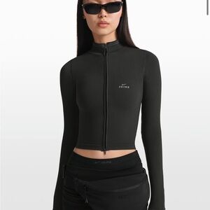NikeSKIMS Ribbed Seamless
Women's Cropped Full-Zip Jacket